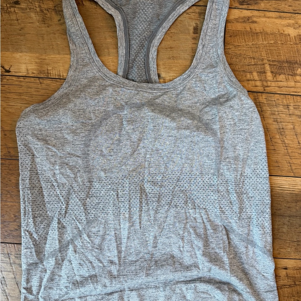 LuluLemon race length swiftly tech size 6